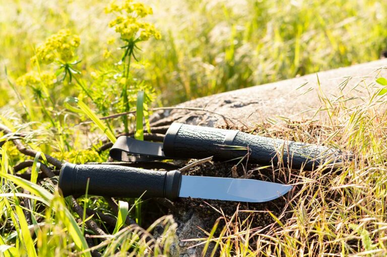 Best Combat Survival Knife For Preppers (2023)